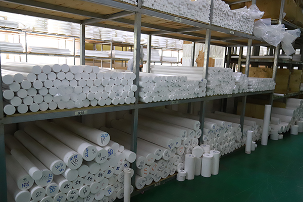 Raw material bin